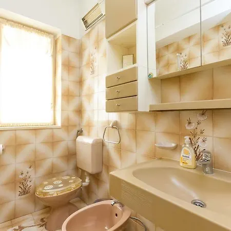 Dora Apartmán