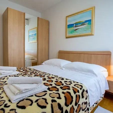 Dora Apartmán