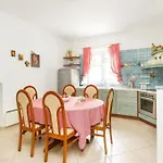 Apartament Dora *