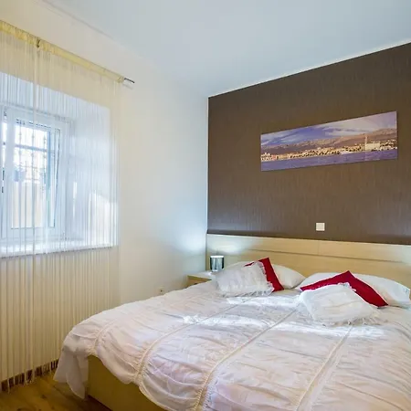 Dora Apartman Split